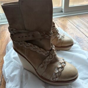 Acne Leather Ankle Wedge Boots Wood Braided Beige Tan Accents Mint Condition